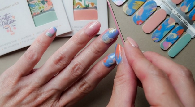 Nail Artistry Made Effortless with Gel Nail Wraps post thumbnail image